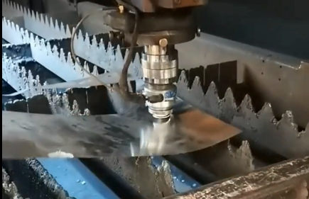 激光切割頭撞擊了怎么辦？如何處理？