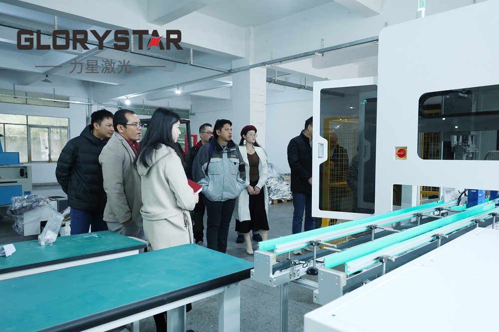 泰國(guó)客戶蒞臨力星激光，開(kāi)啟萬(wàn)瓦設(shè)備合作之旅