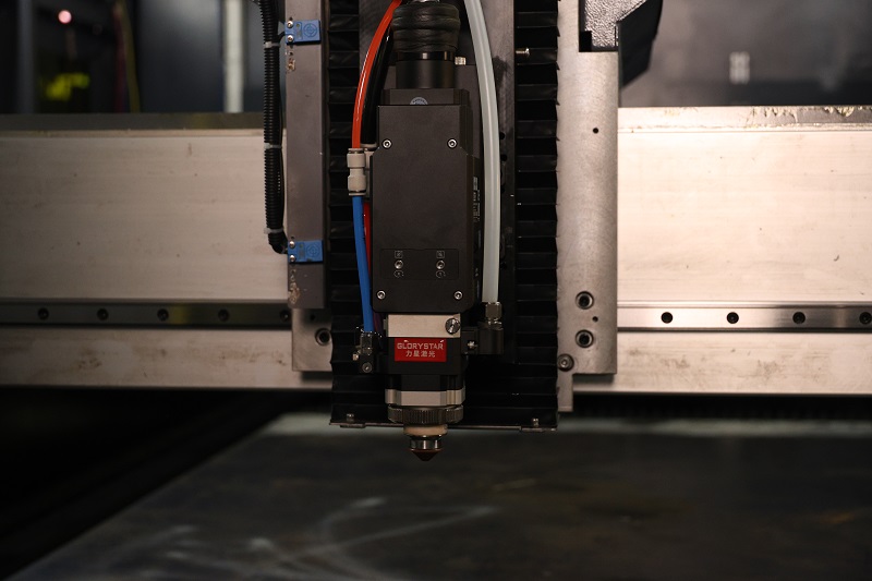 3000瓦功率3015幅面激光切割機(jī)，薄板不銹鋼的加工利器！