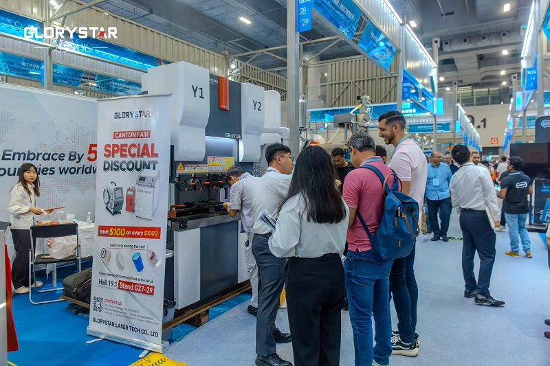 秋季廣交會現(xiàn)場首日流量爆滿！力星激光科技盛宴攬獲海內(nèi)外友人一致好評！