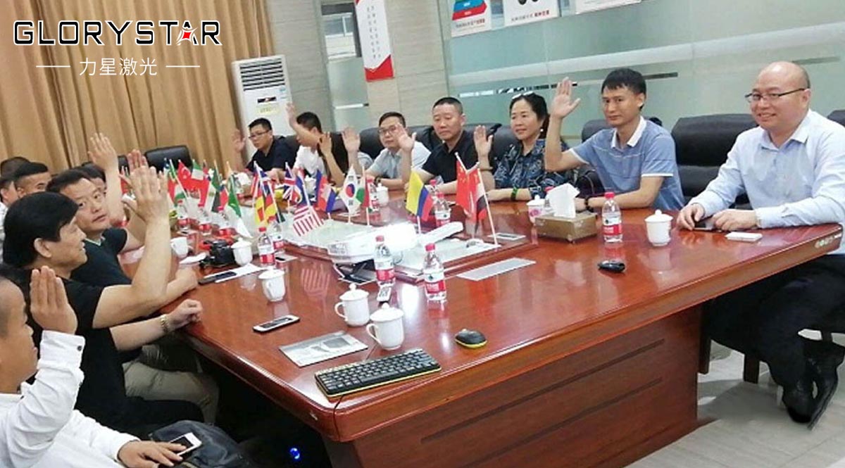 東莞市南陽商會(huì)理事會(huì)成員走訪名譽(yù)會(huì)長企業(yè)力星激光