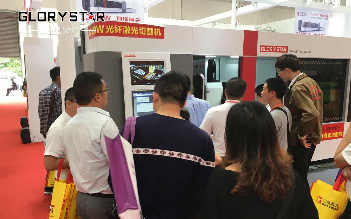 高功率光纖激光切割機(jī)亮相深圳國際金屬成型機(jī)床展