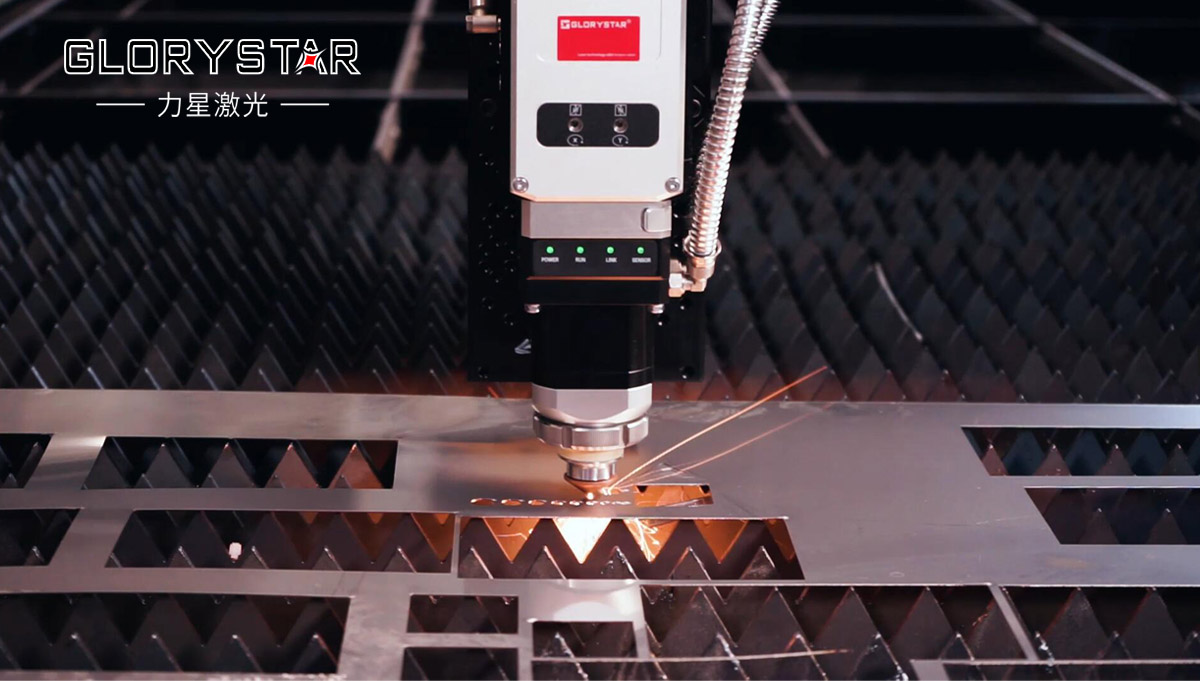 力星激光|精英戶外拓展：鳳凰涅槃，浴火重生