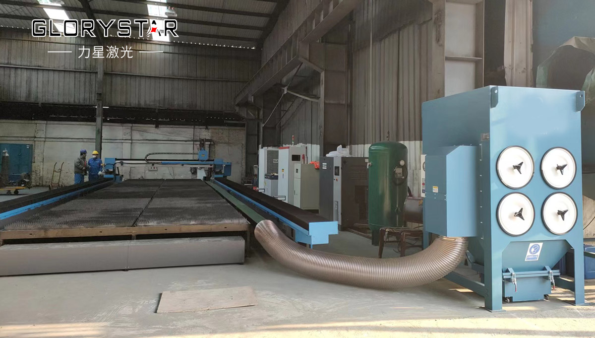 力星激光：超大幅面、超高功率地軌式光纖激光切割機“牛氣”出貨