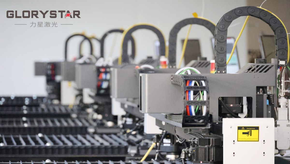 激光切割機(jī)鏡片出現(xiàn)油水怎么辦？看完你就學(xué)會(huì)