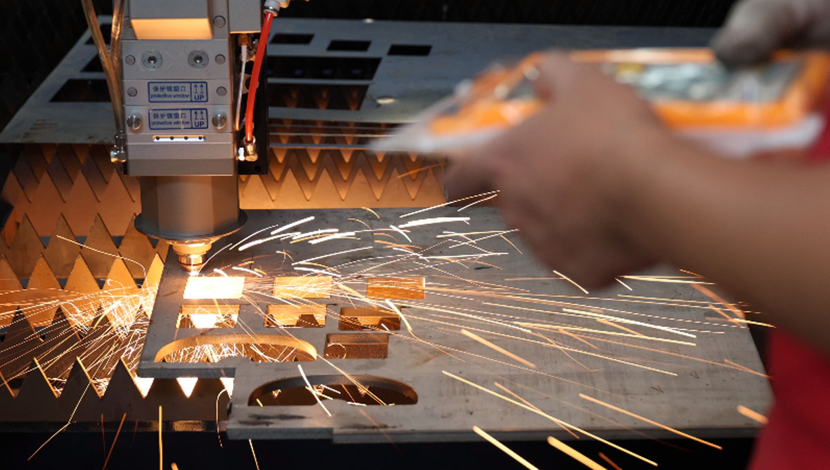 激光切割時工件出現(xiàn)渣掛問題的處理方法