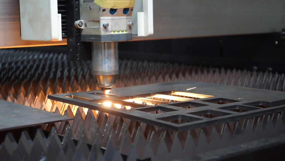 不銹鋼切割的焦點(diǎn)與切割面關(guān)聯(lián)，提升你的切割工藝！